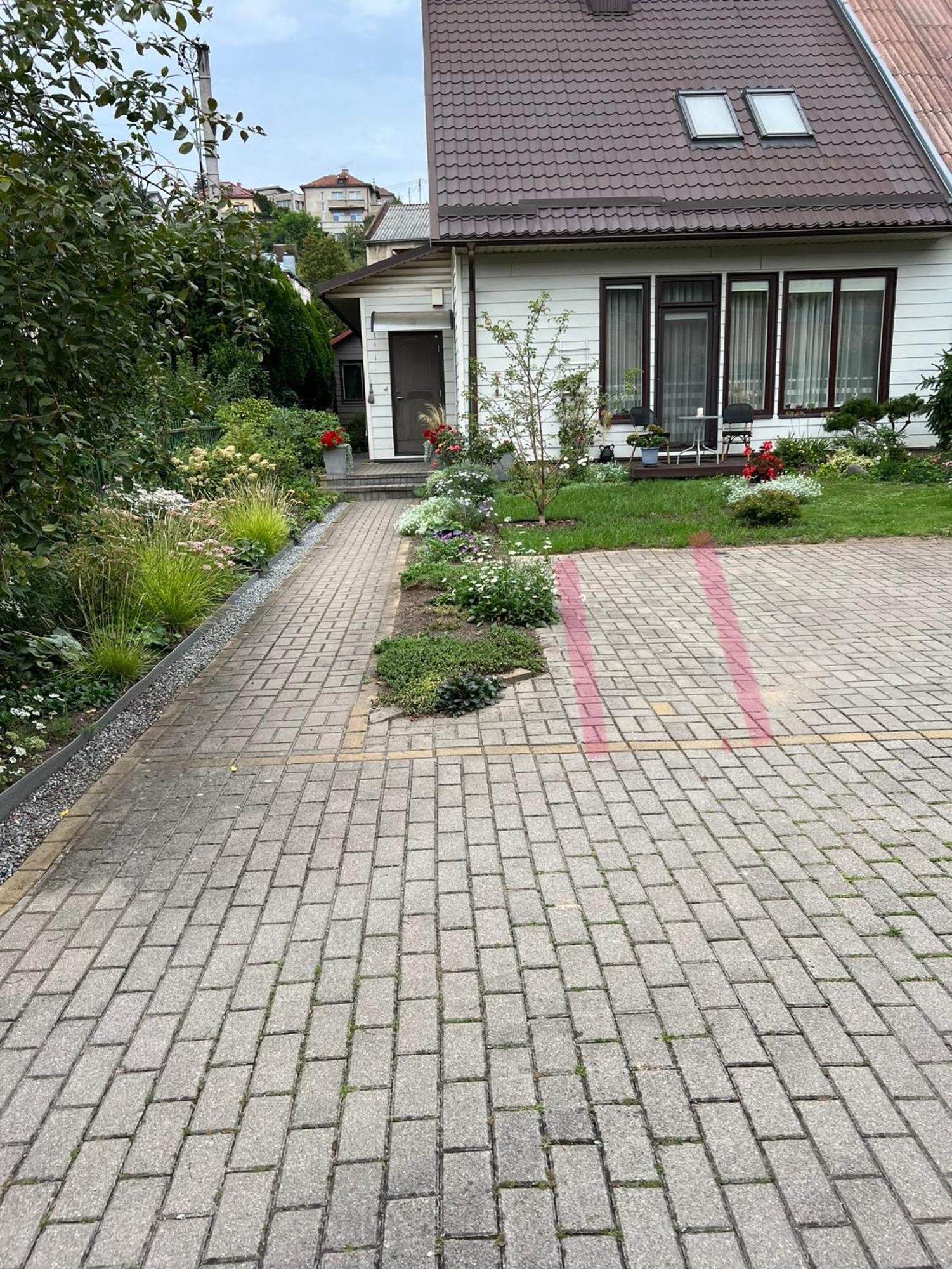 Center Studio Hause Каунас Экстерьер фото